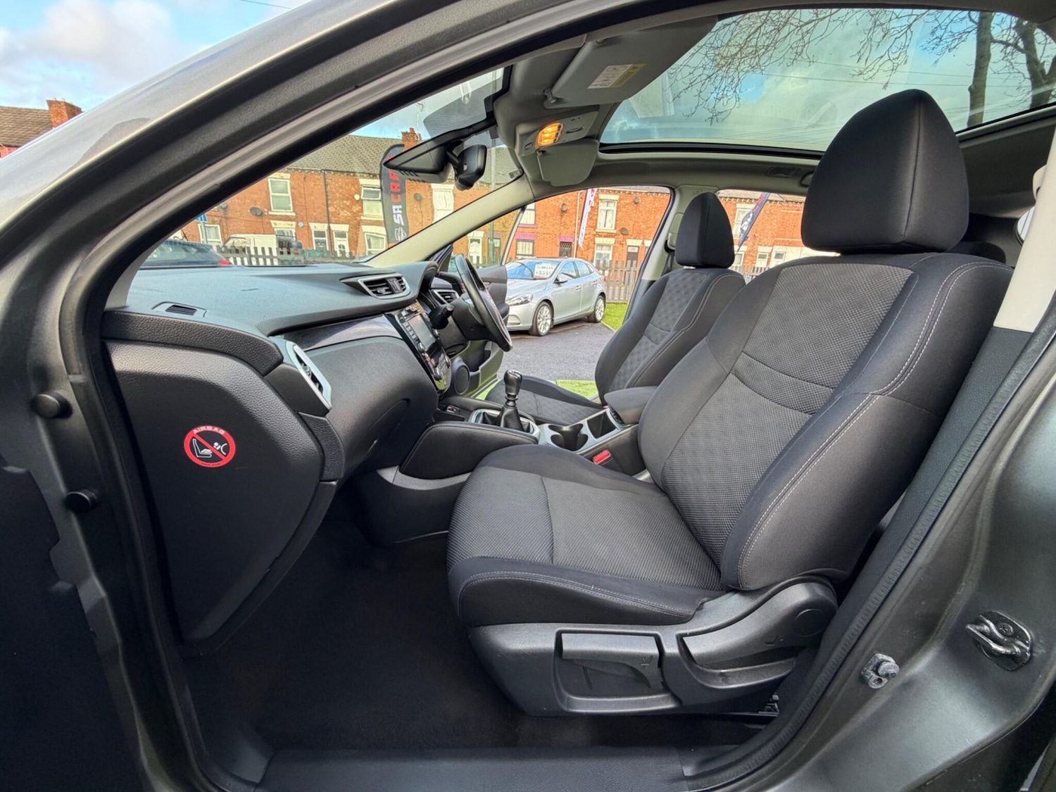 Used Nissan Qashqai 2015 for sale - 77395962: Photo 31