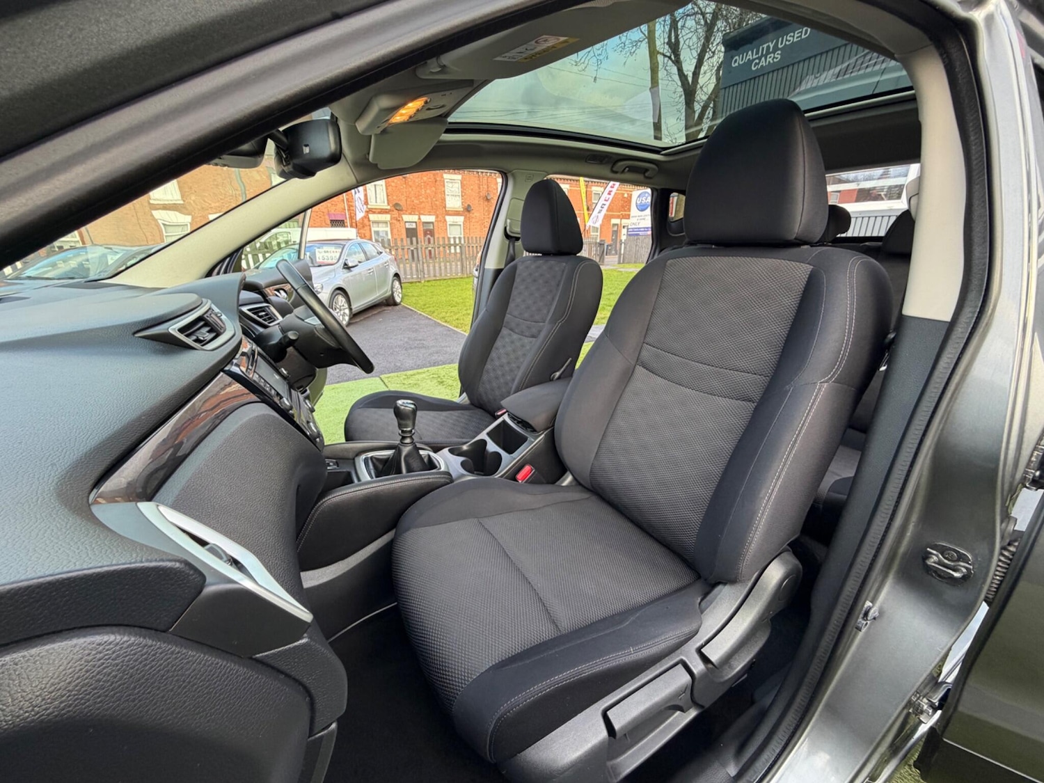 Used Nissan Qashqai 2015 for sale - 77395962: Photo 33