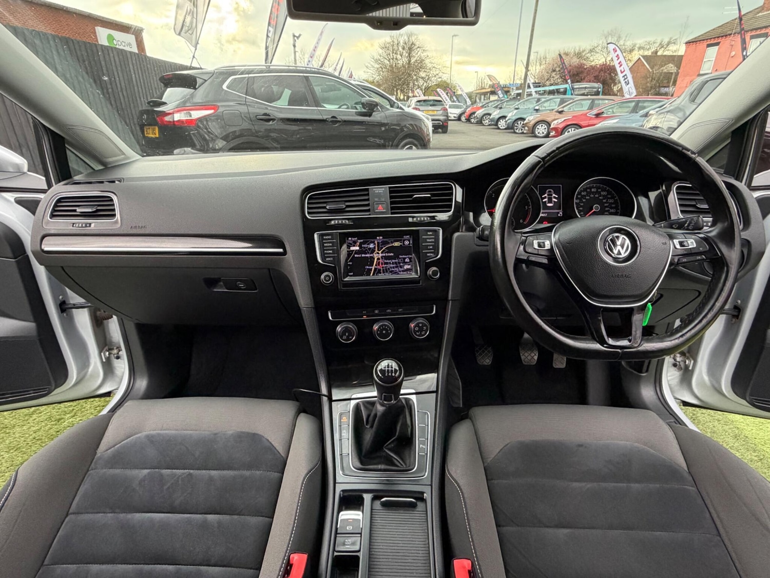 Used Volkswagen Golf 2013 for sale - 78086209: Photo 2