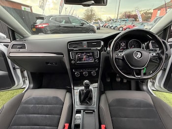 Used Volkswagen Golf 2013 for sale - 78086209: Photo
