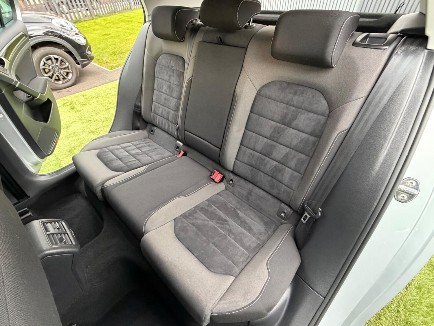 Used Volkswagen Golf 2013 for sale - 78086209: Photo 37