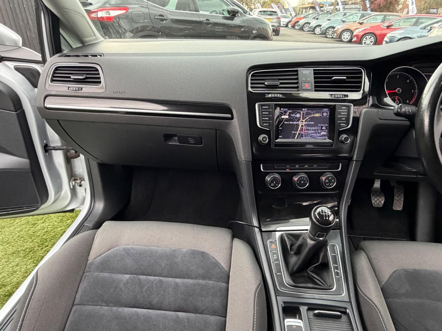 Used Volkswagen Golf 2013 for sale - 78086209: Photo 41