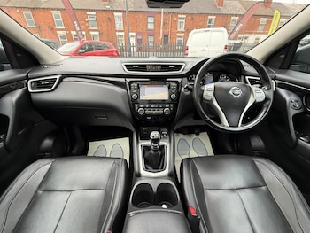Used Nissan Qashqai 2015 for sale - 76251005: Photo