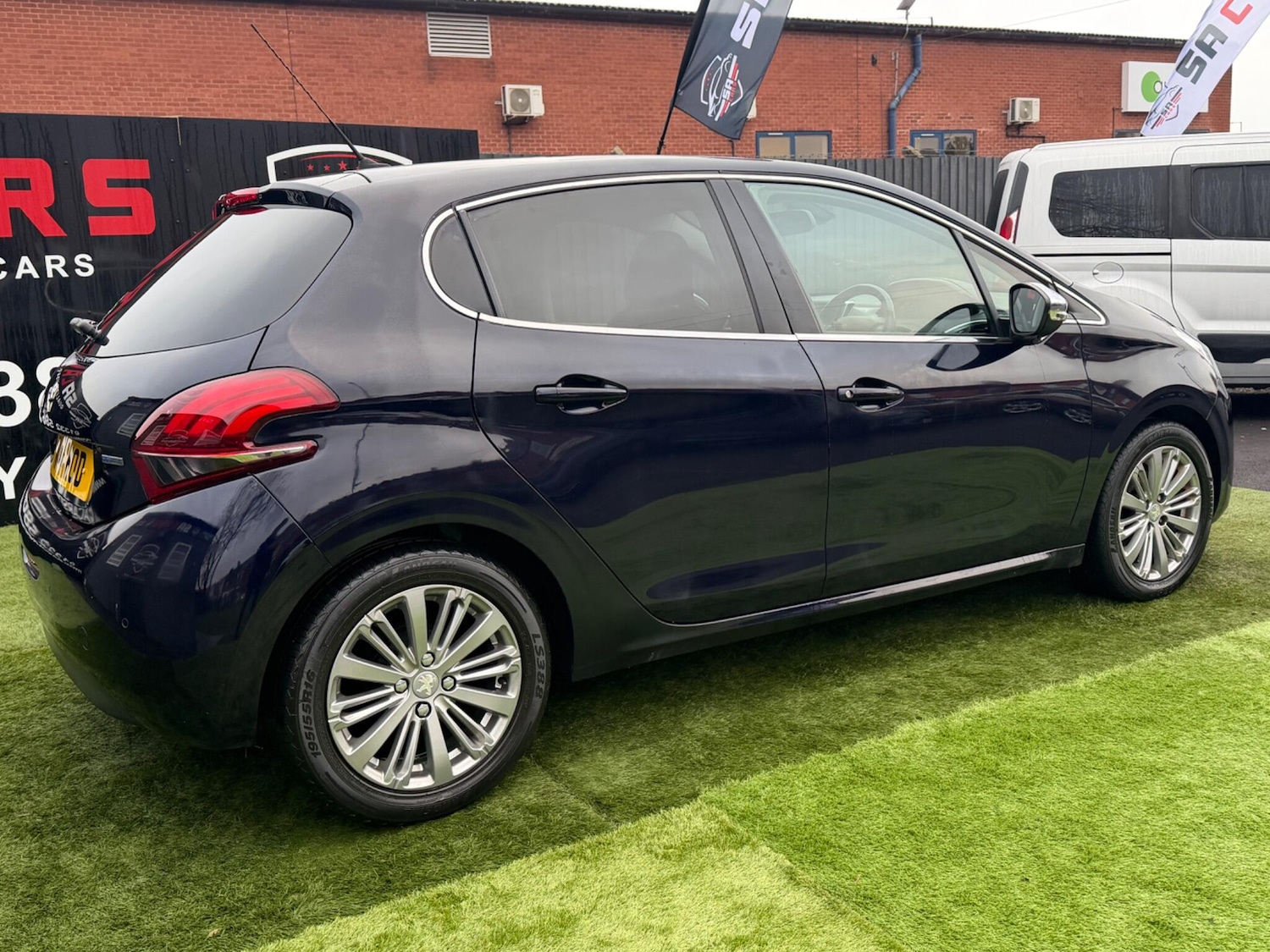 Used Peugeot 208 2016 for sale - 77202506: Photo 14