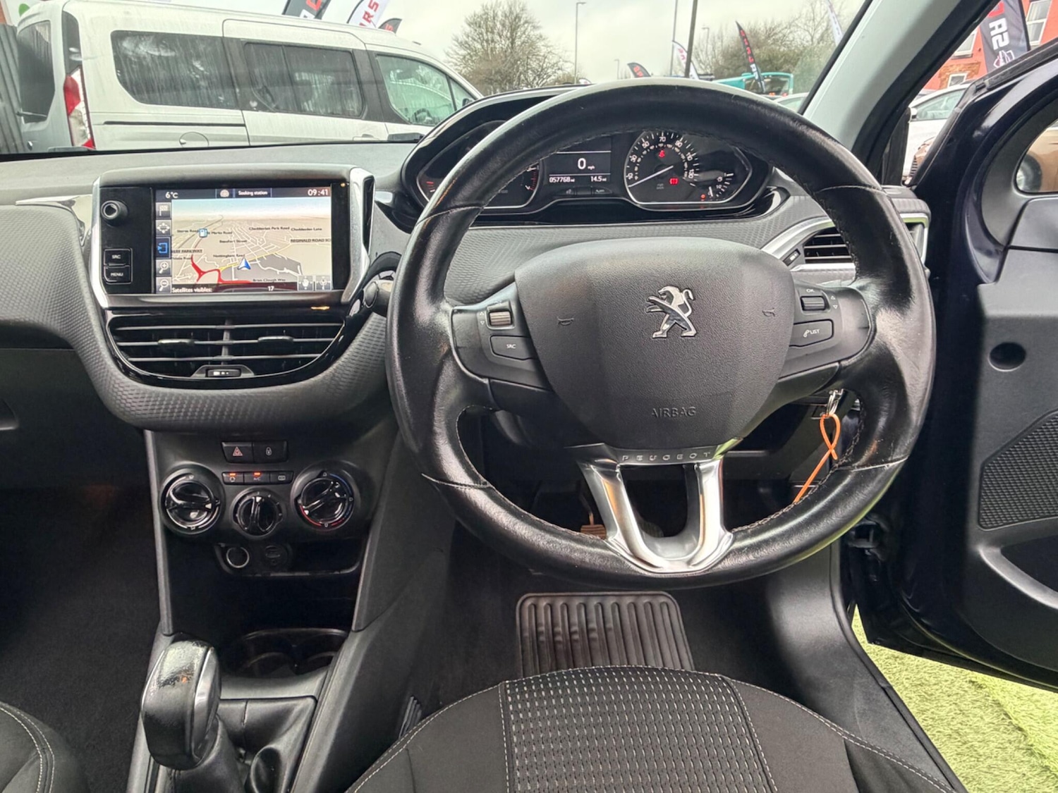 Used Peugeot 208 2016 for sale - 77202506: Photo 42