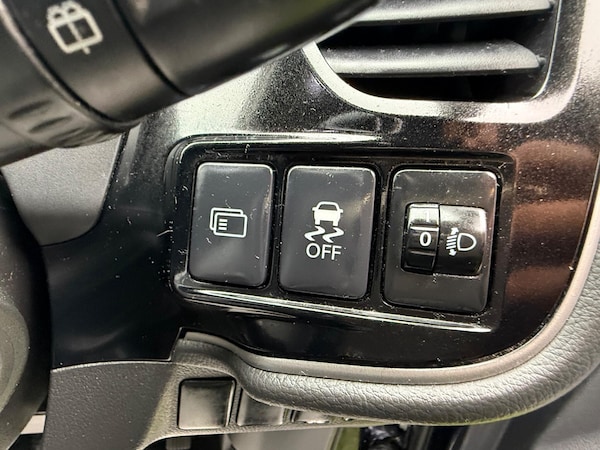 Used Mitsubishi Outlander 2015 for sale - 76251008: Photo 28