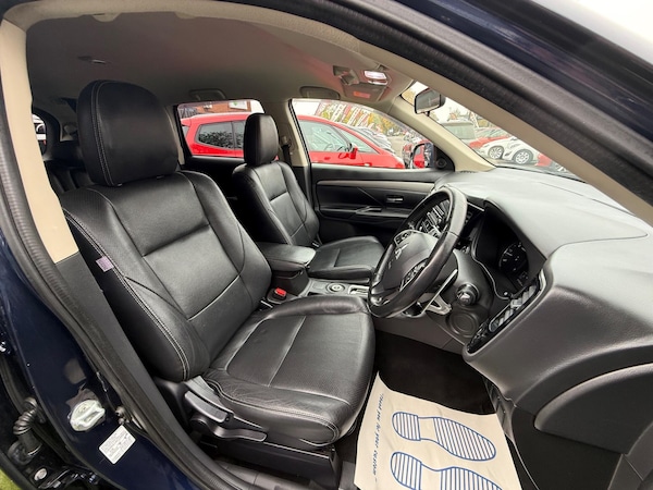 Used Mitsubishi Outlander 2015 for sale - 76251008: Photo 38