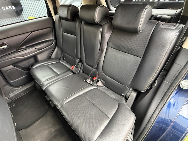 Used Mitsubishi Outlander 2015 for sale - 76251008: Photo 44