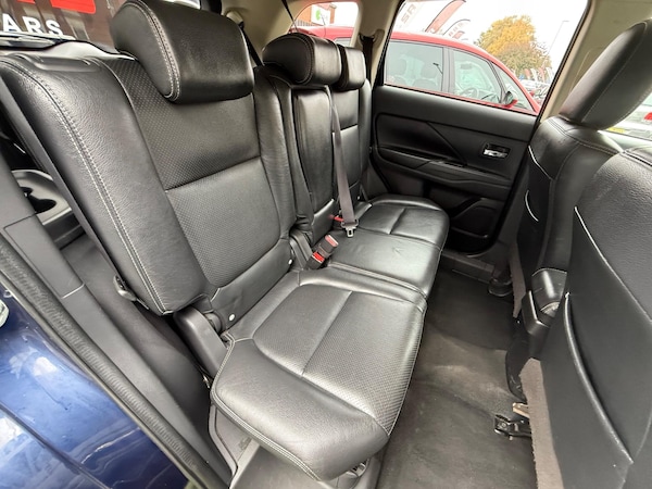 Used Mitsubishi Outlander 2015 for sale - 76251008: Photo 45