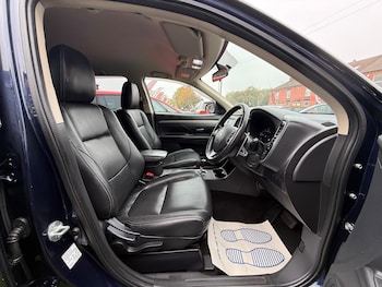 Used Mitsubishi Outlander 2015 for sale - 76251008: Photo 4