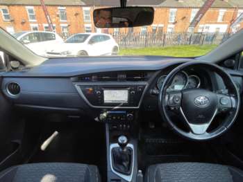 Used Toyota Auris 2015 for sale - 75050815: Photo