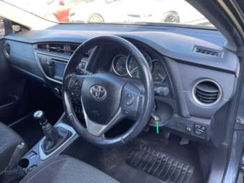 Used Toyota Auris 2015 for sale - 75050815: Photo