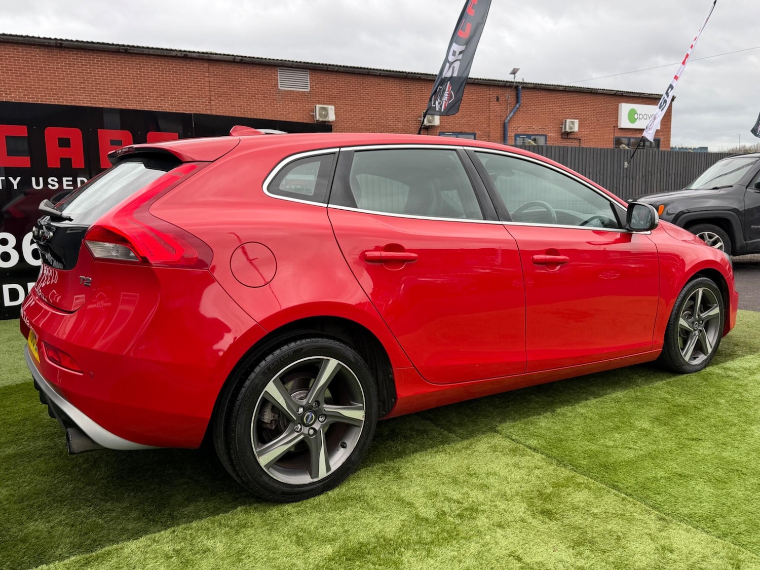 Used Volvo V40 2015 for sale - 77598158: Photo 18