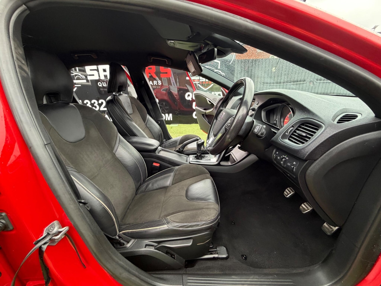 Used Volvo V40 2015 for sale - 77598158: Photo 27