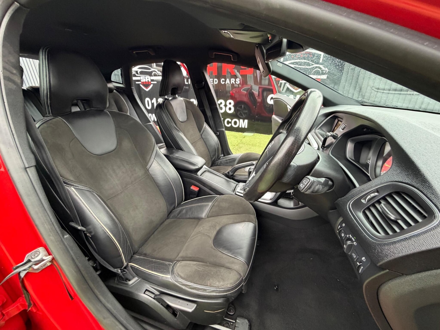 Used Volvo V40 2015 for sale - 77598158: Photo 29