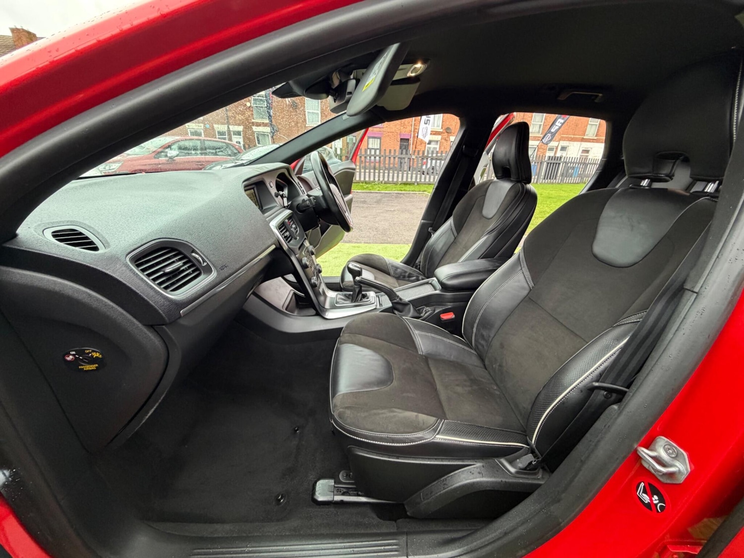 Used Volvo V40 2015 for sale - 77598158: Photo 30