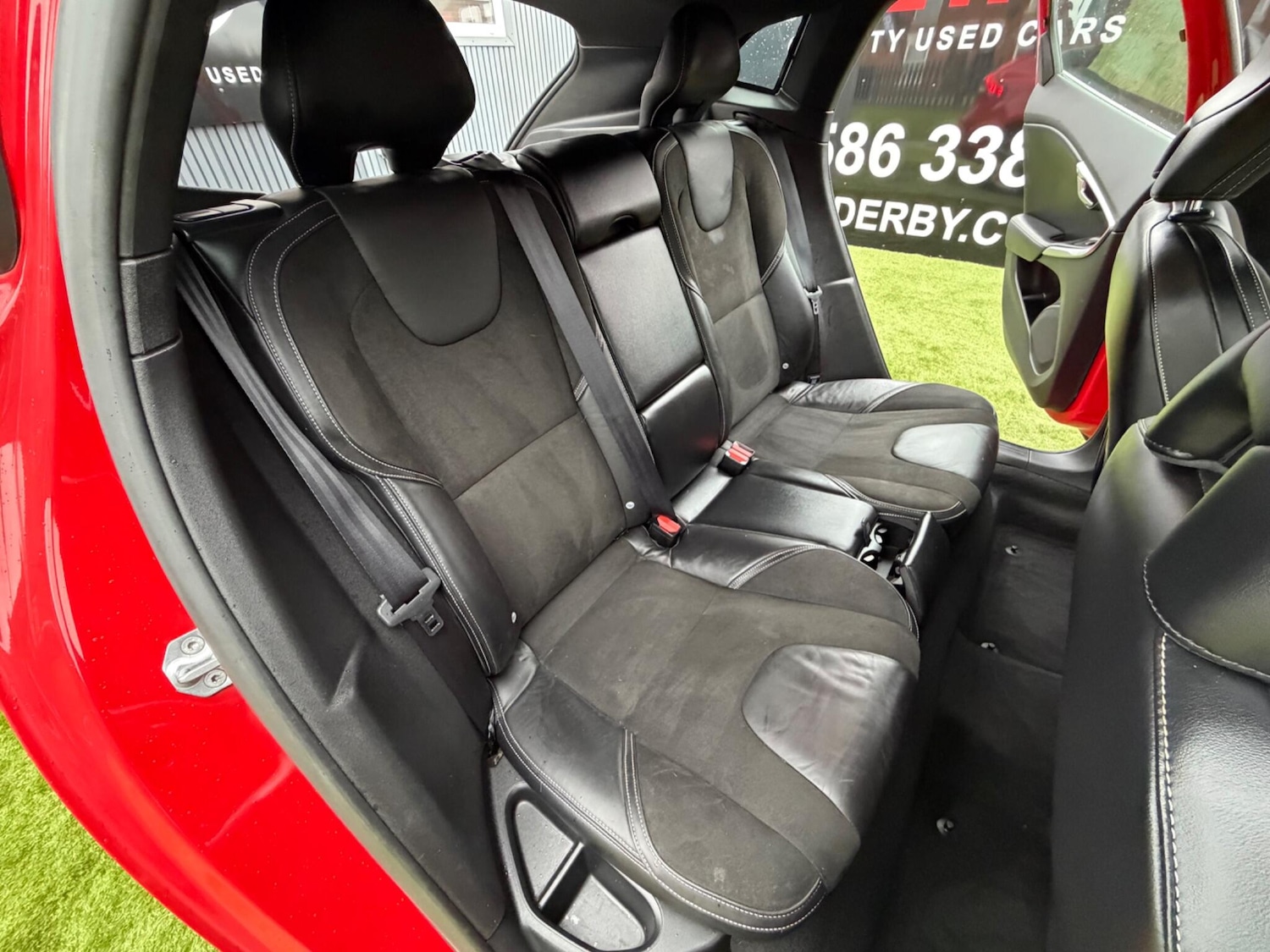 Used Volvo V40 2015 for sale - 77598158: Photo 33