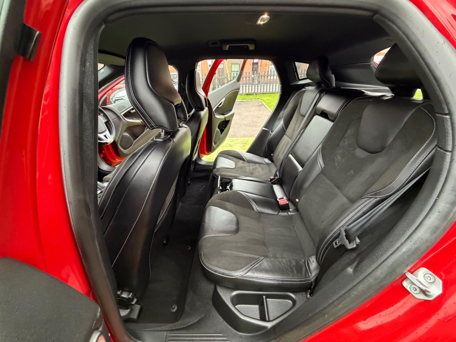 Used Volvo V40 2015 for sale - 77598158: Photo 36