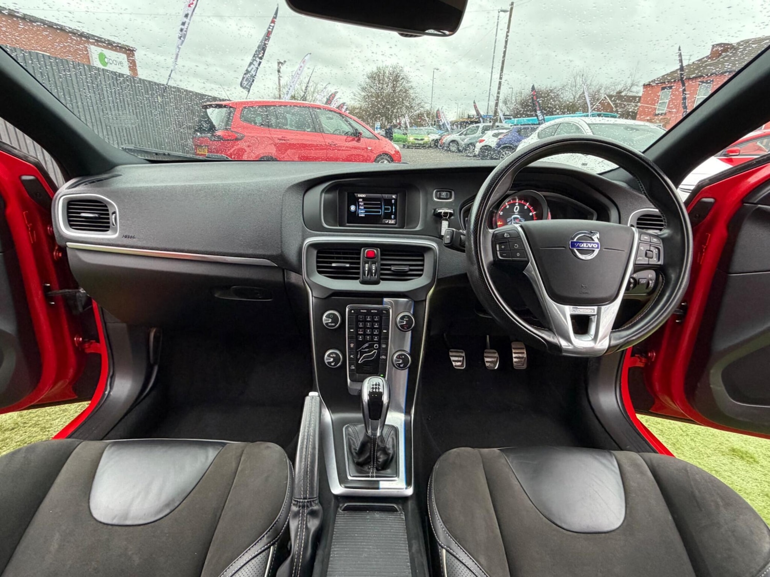 Used Volvo V40 2015 for sale - 77598158: Photo 37