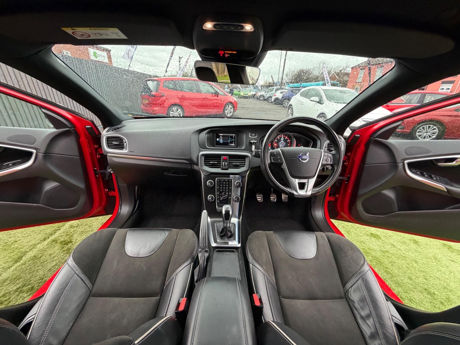 Used Volvo V40 2015 for sale - 77598158: Photo 38