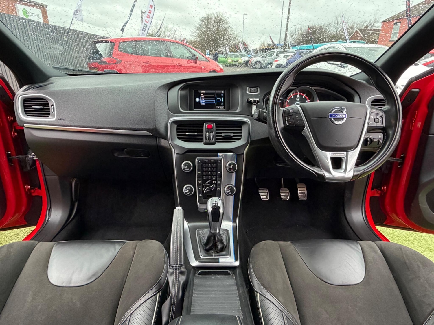 Used Volvo V40 2015 for sale - 77598158: Photo 39