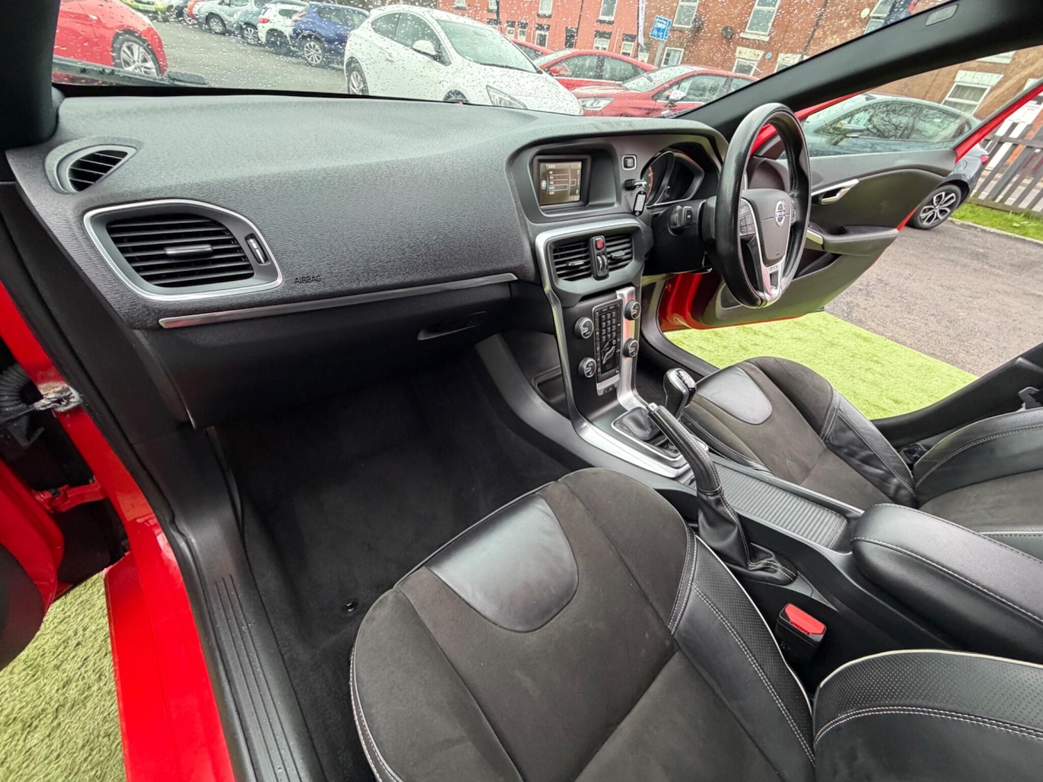 Used Volvo V40 2015 for sale - 77598158: Photo 42