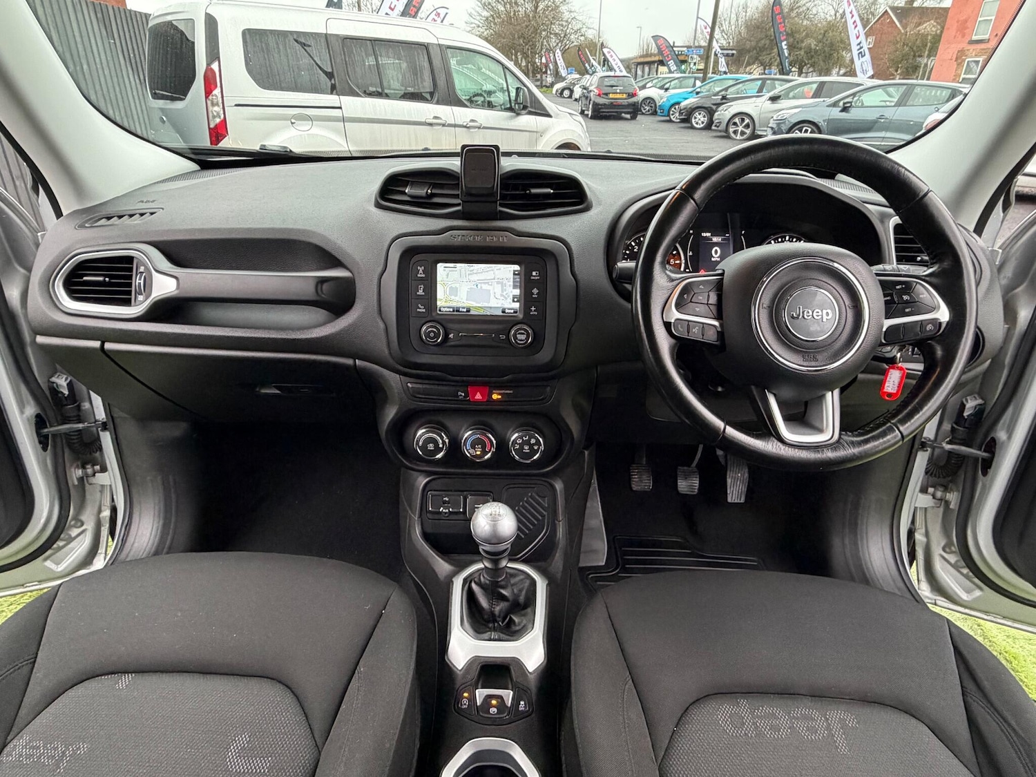 Used Jeep Renegade 2017 for sale - 77175817: Photo 2