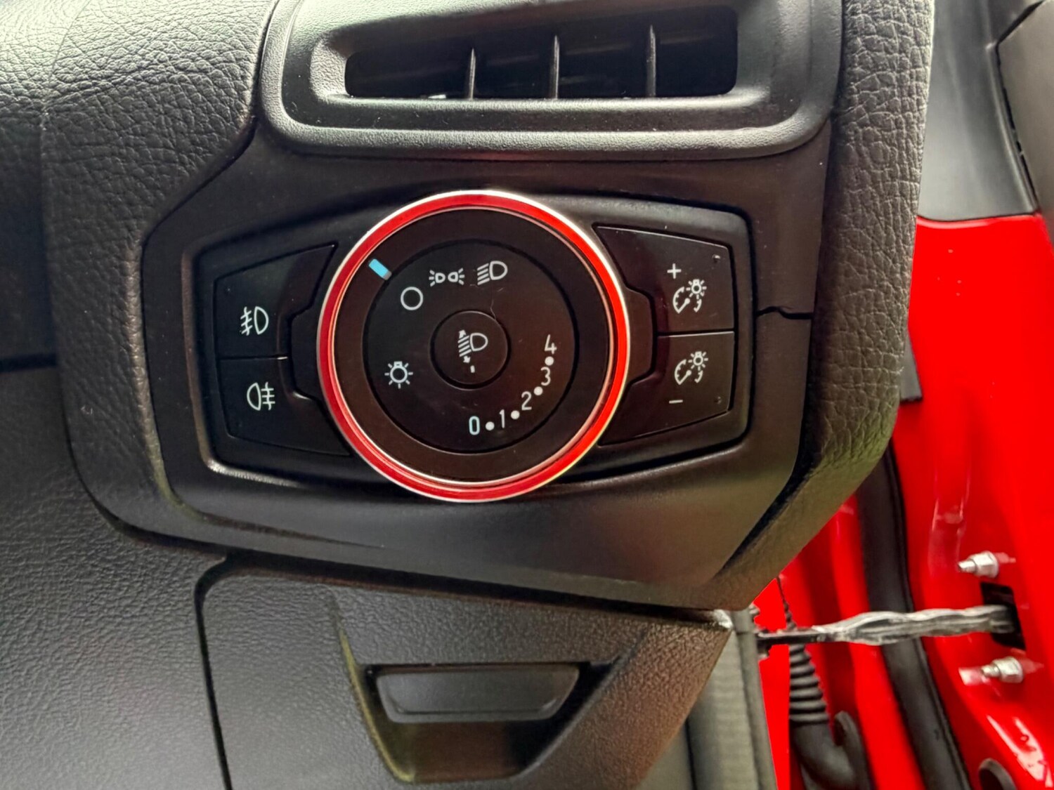 Used Ford Focus for sale - 77497320: Photo 26