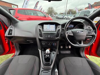 Used Ford Focus 2017 for sale - 77497320: Photo