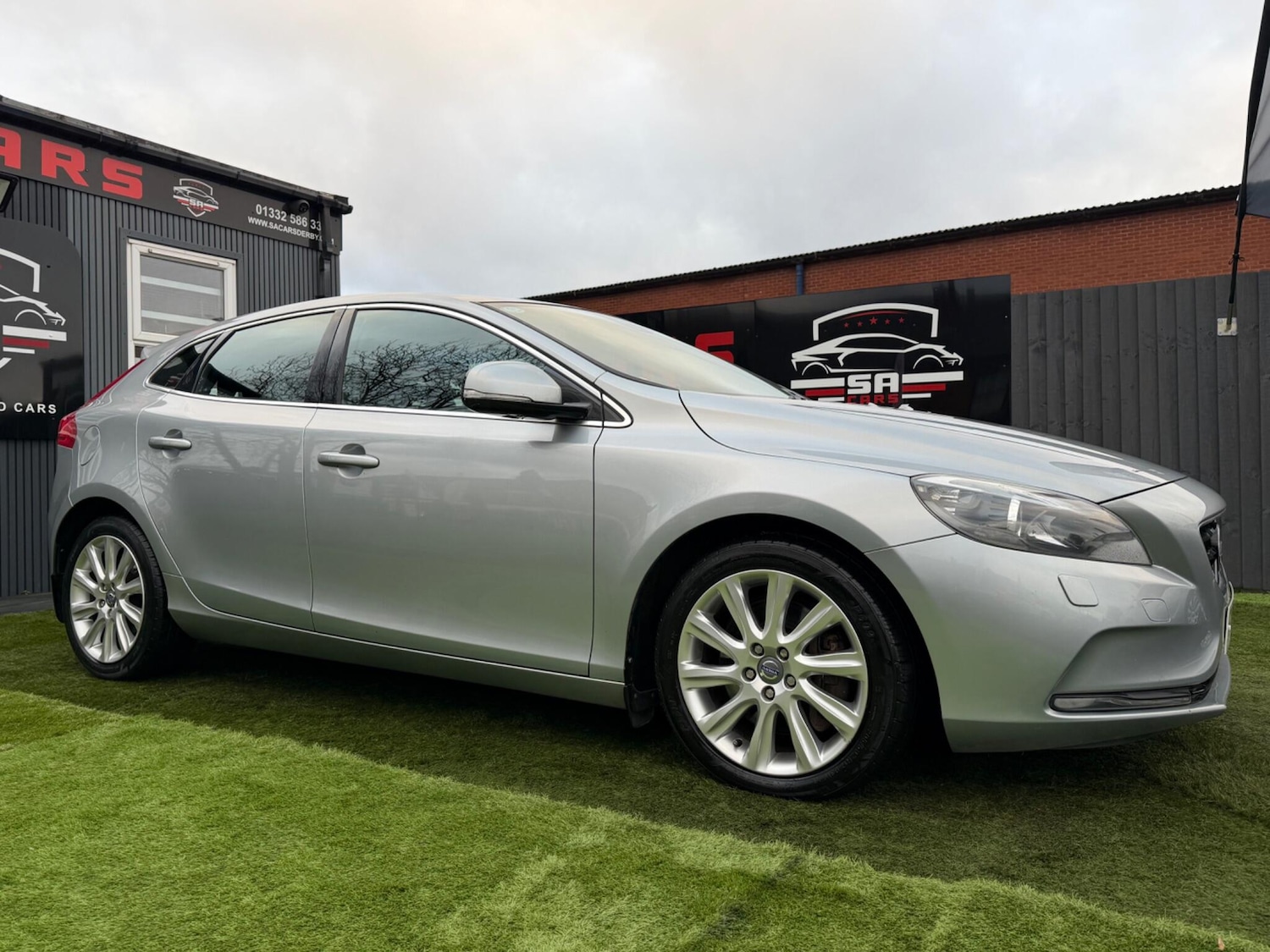 Used Volvo V40 for sale - 77268074: Photo 11