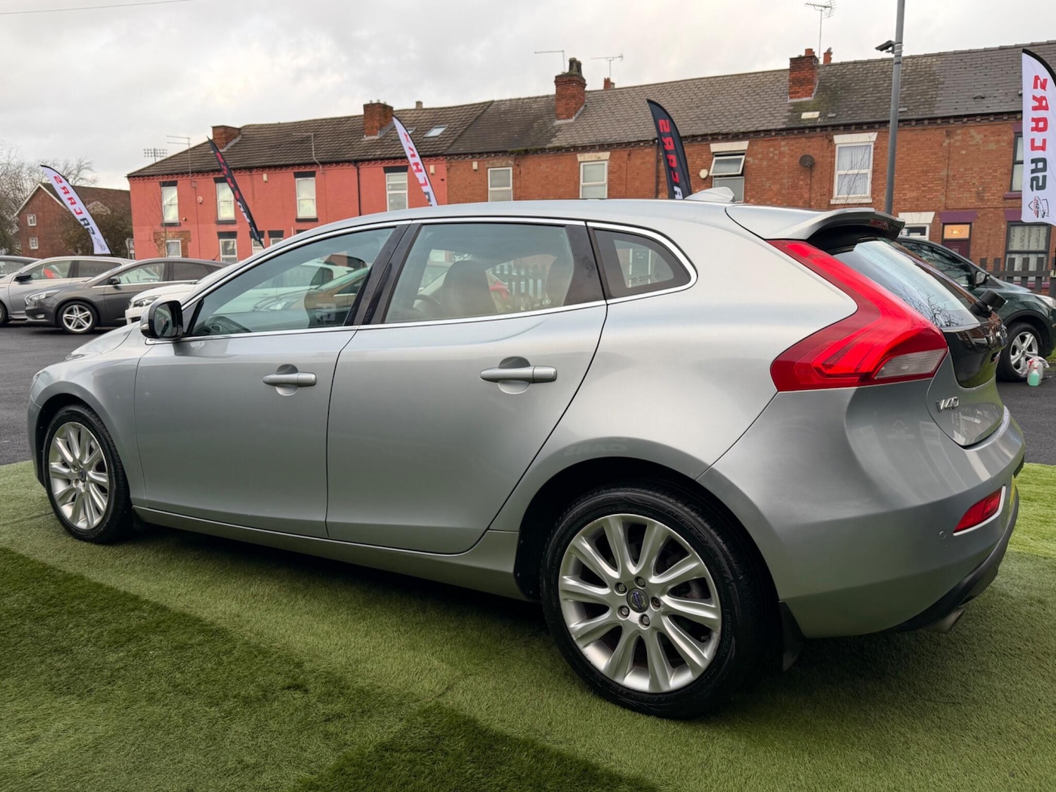 Used Volvo V40 for sale - 77268074: Photo 15