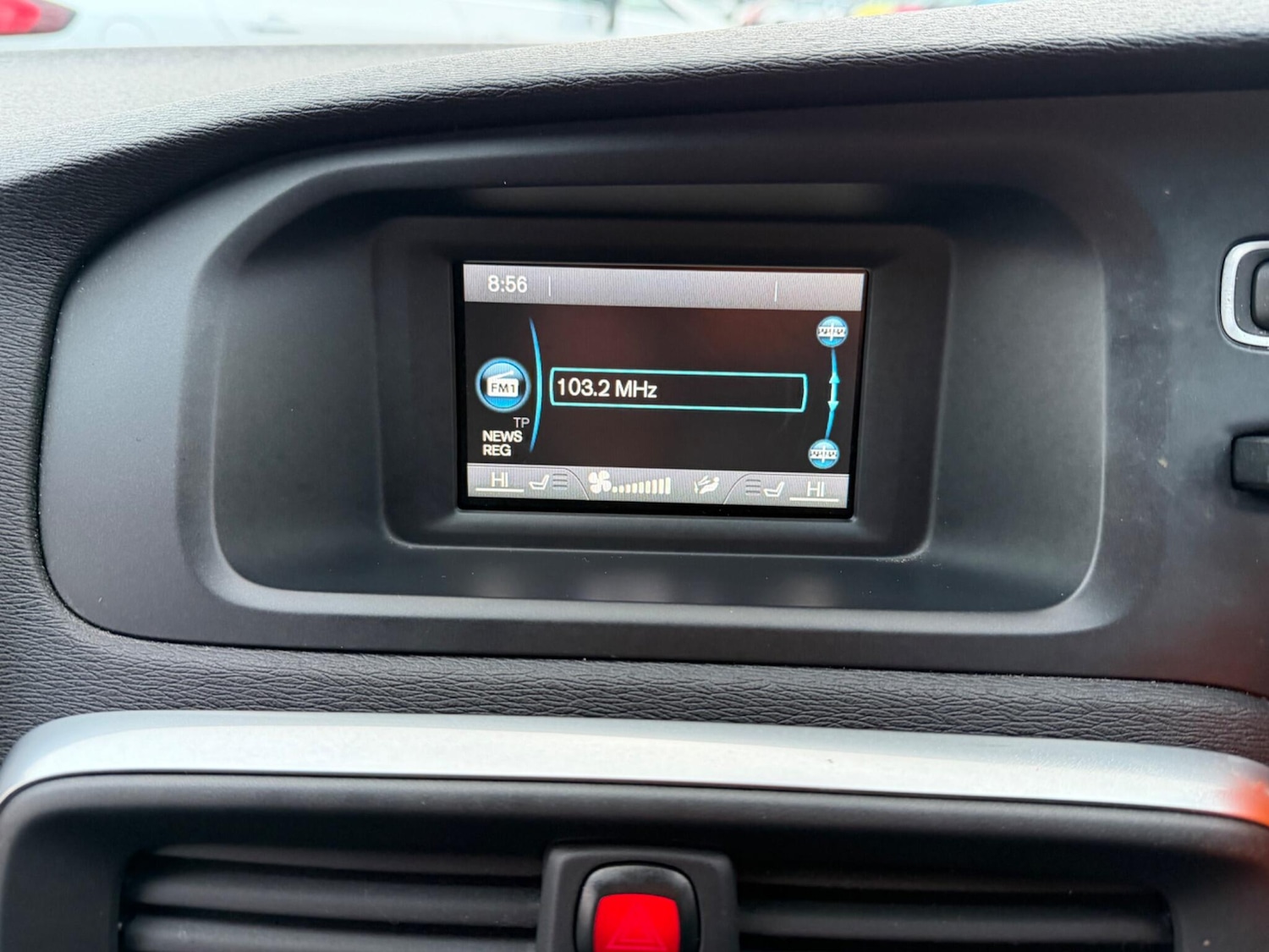 Used Volvo V40 for sale - 77268074: Photo 20