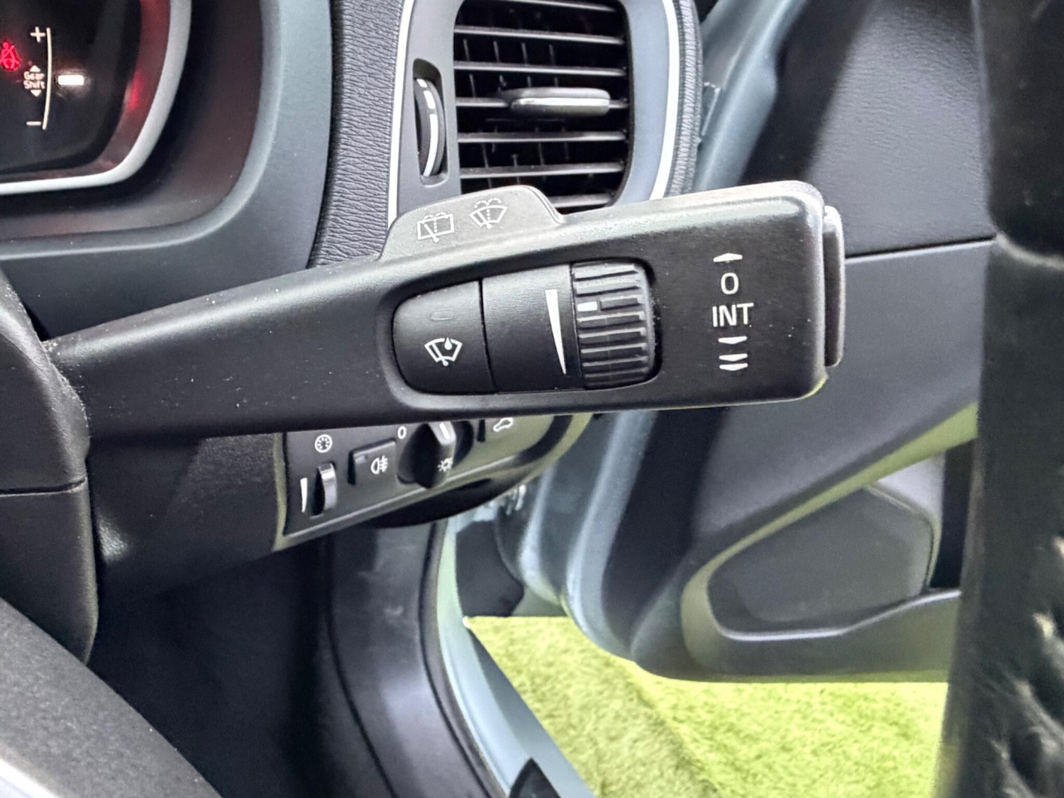 Used Volvo V40 for sale - 77268074: Photo 24