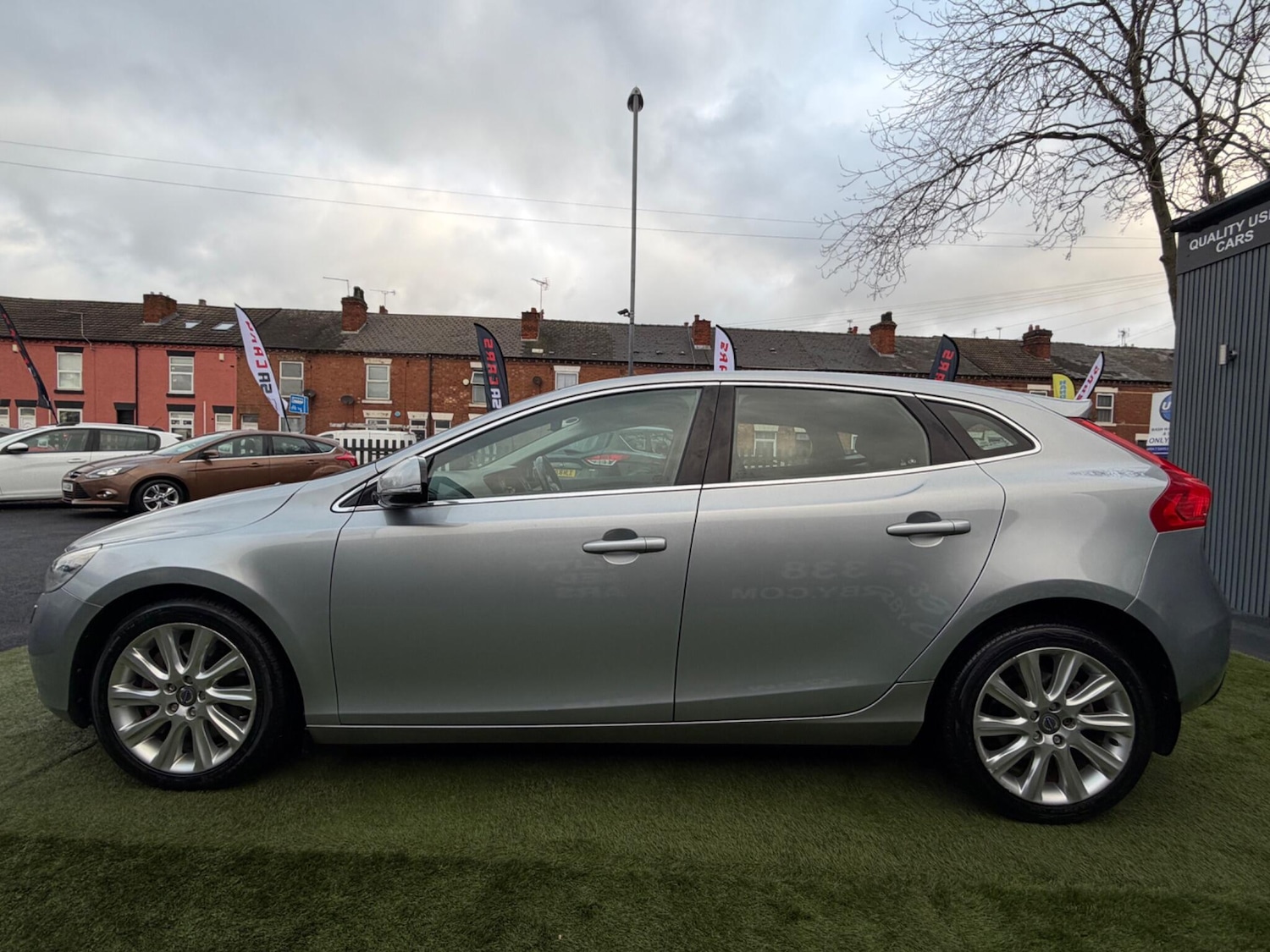 Used Volvo V40 for sale - 77268074: Photo 8