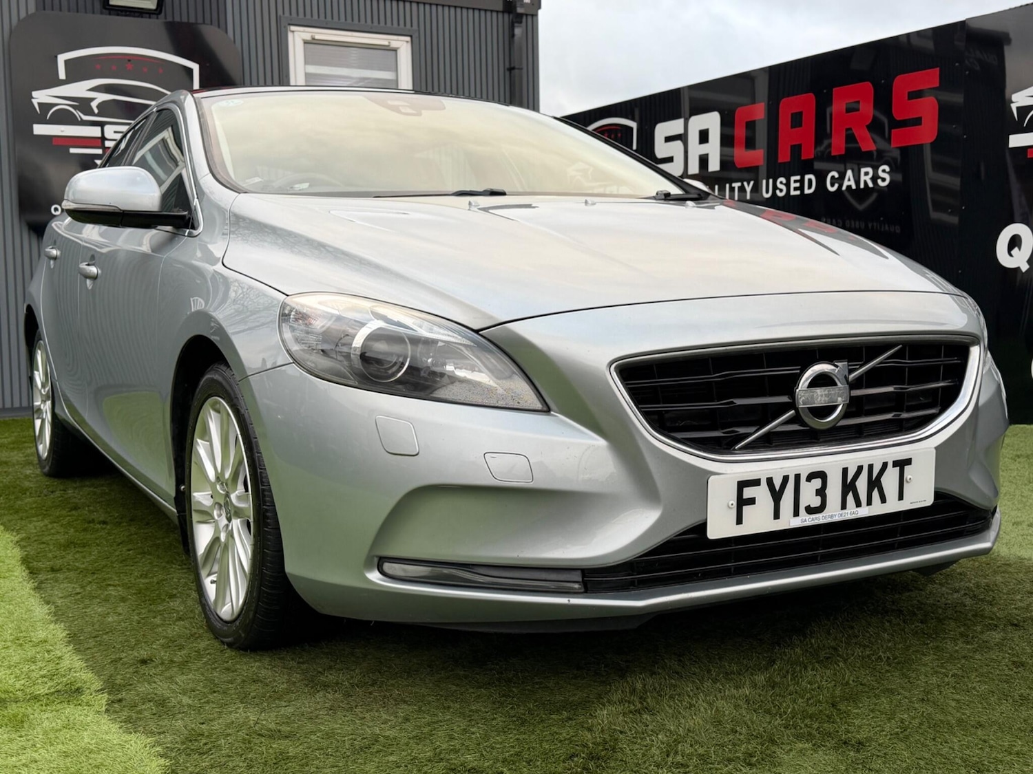 Used Volvo V40 for sale - 77268074: Photo 9