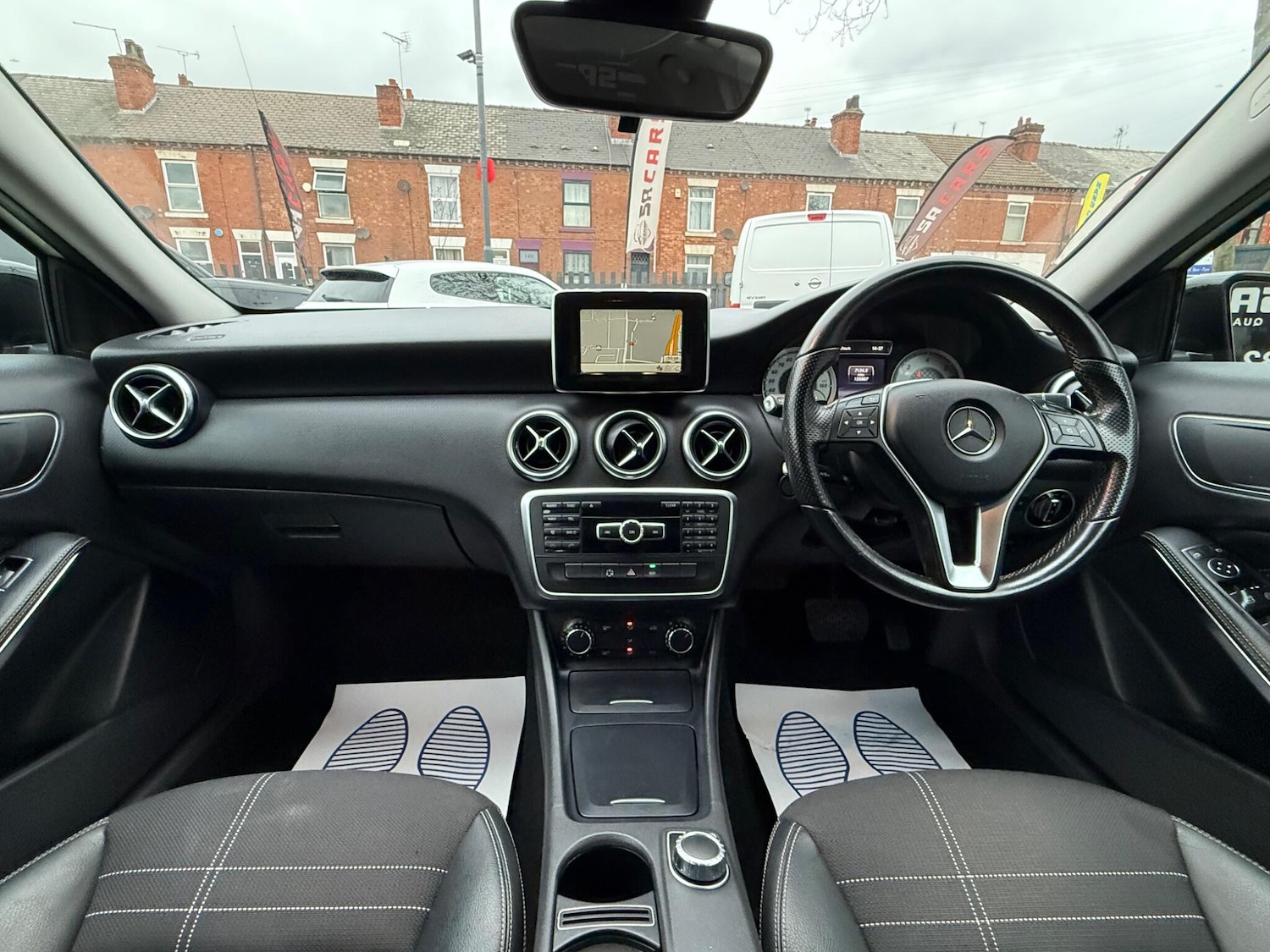 Used Mercedes-Benz A-Class 2014 for sale - 76522285: Photo 2