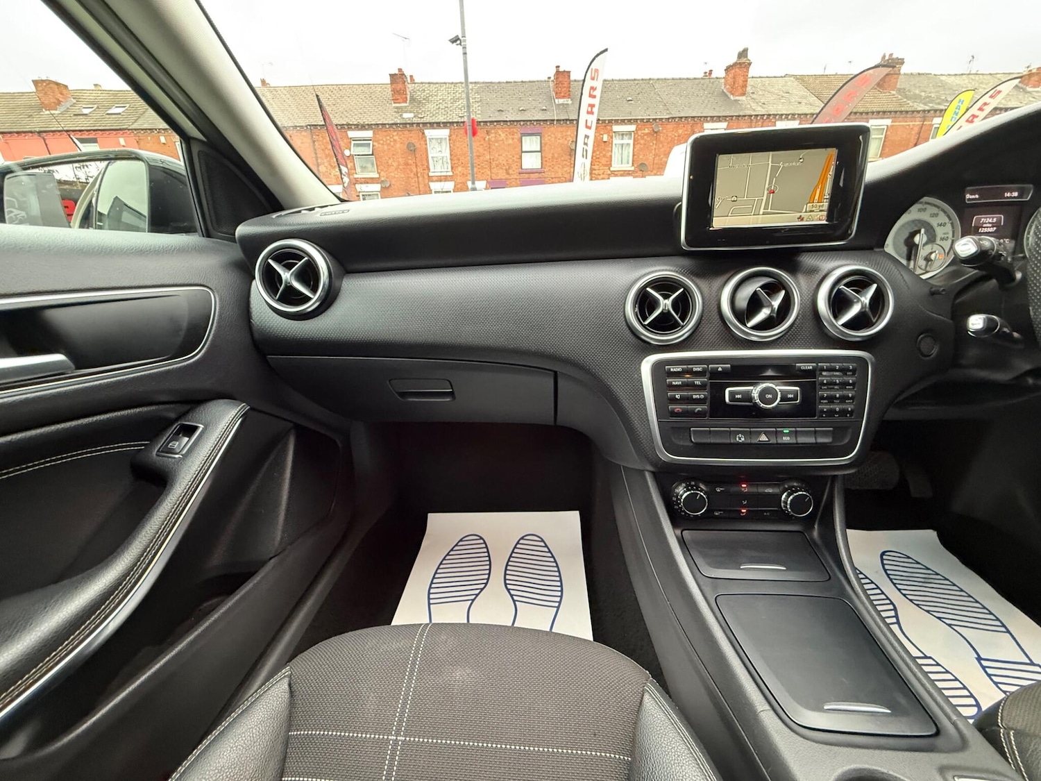 Used Mercedes-Benz A-Class 2014 for sale - 76522285: Photo 38