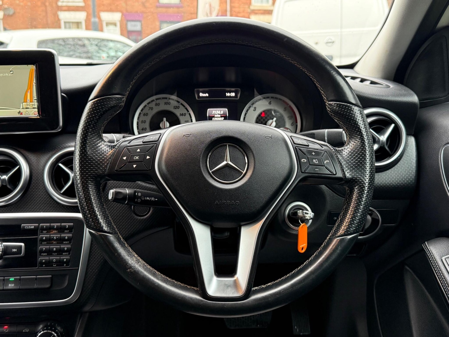 Used Mercedes-Benz A-Class 2014 for sale - 76522285: Photo 42