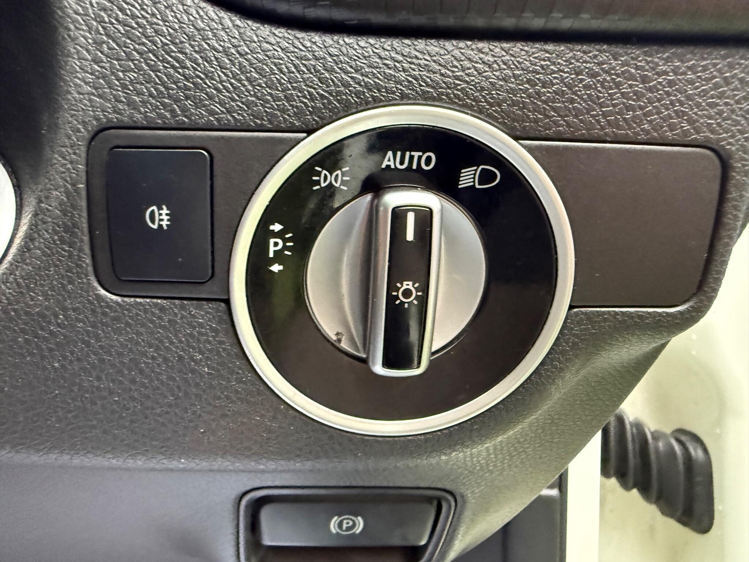 Used Mercedes-Benz A-Class 2014 for sale - 76522285: Photo 48