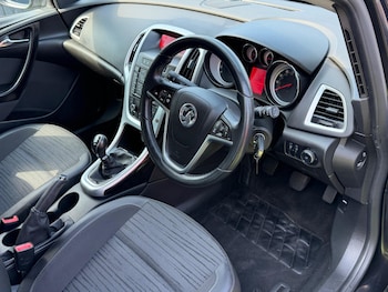 Used Vauxhall Astra 2015 for sale - 79324637: Photo