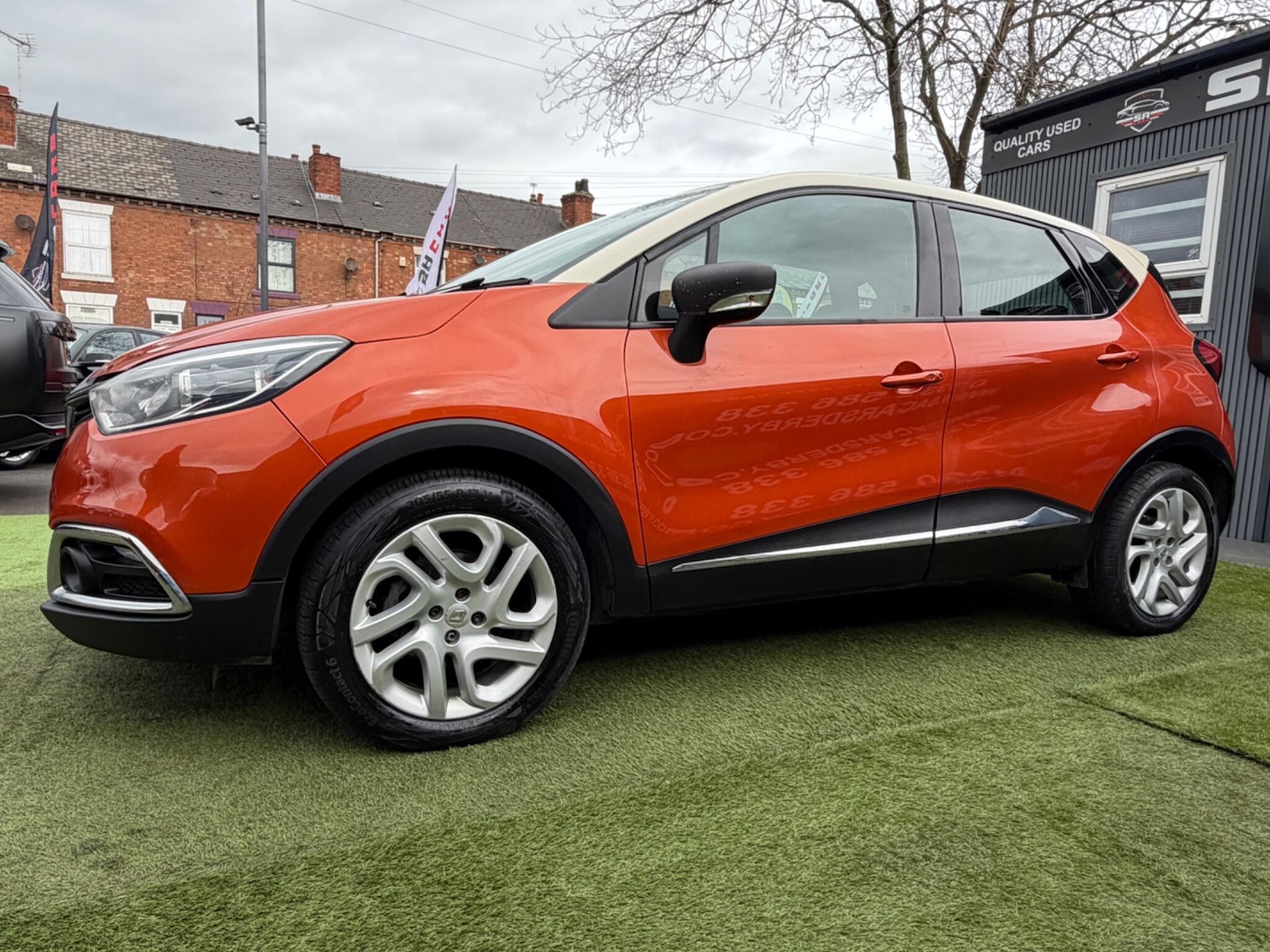 Used Renault Captur for sale - 77898452: Photo 10