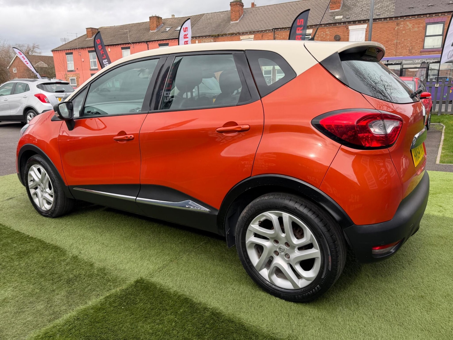 Used Renault Captur for sale - 77898452: Photo 16