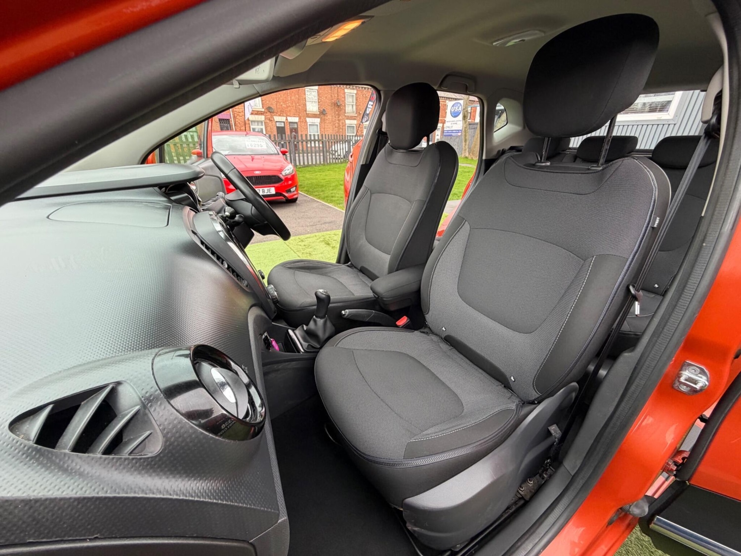 Used Renault Captur for sale - 77898452: Photo 30