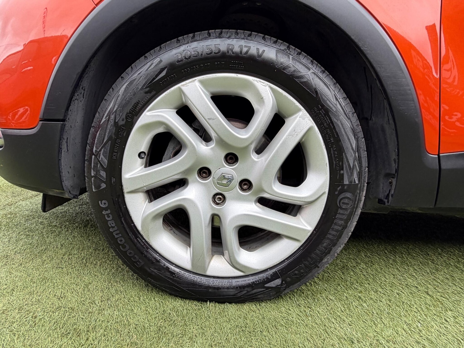 Used Renault Captur for sale - 77898452: Photo 42