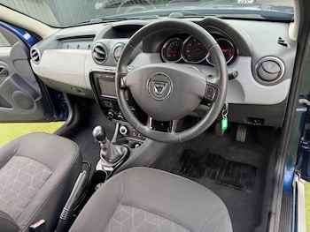 Used Dacia Duster 2016 for sale - 78504932: Photo