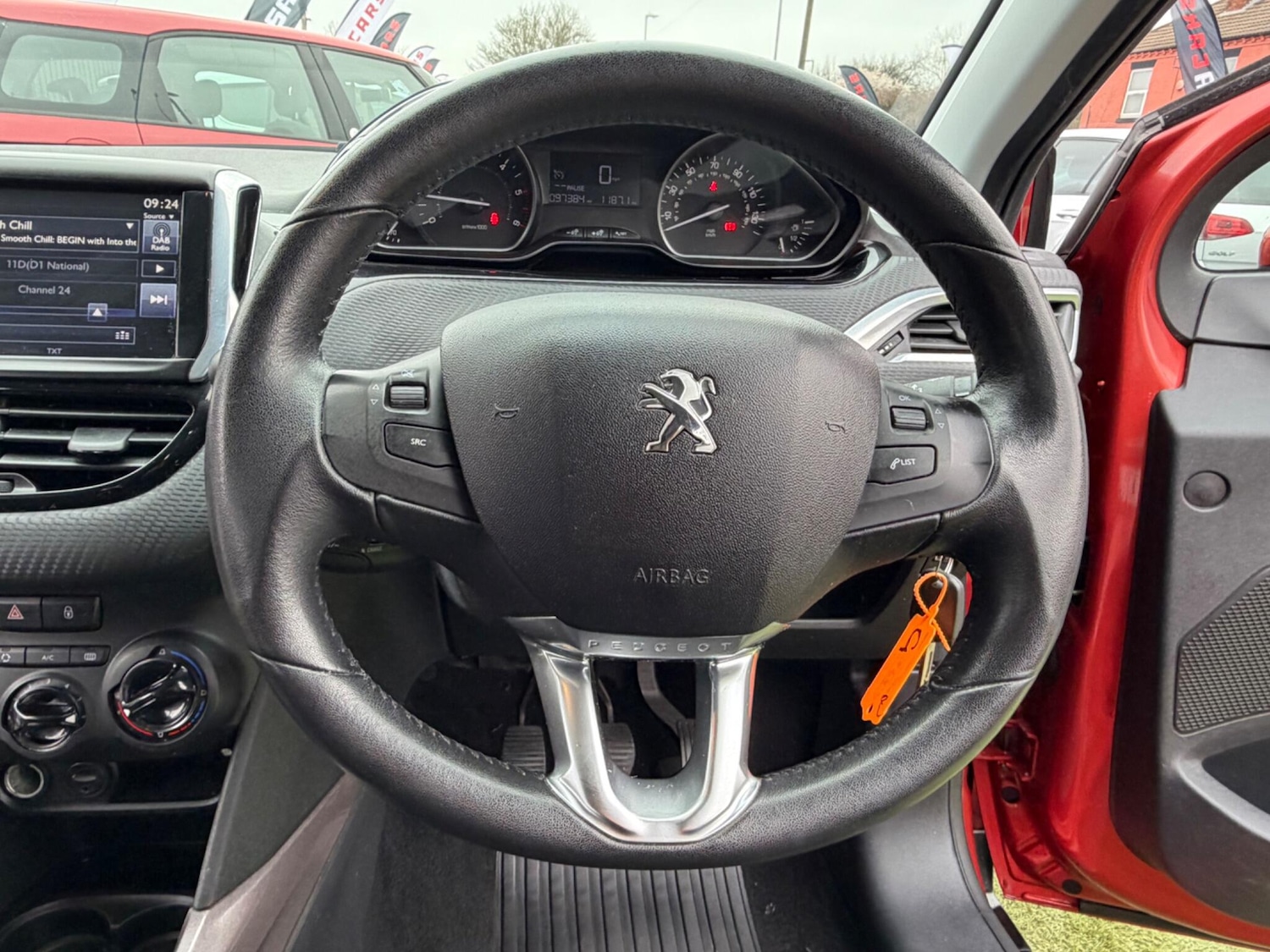 Used Peugeot 2008 2015 for sale - 77982629: Photo 18