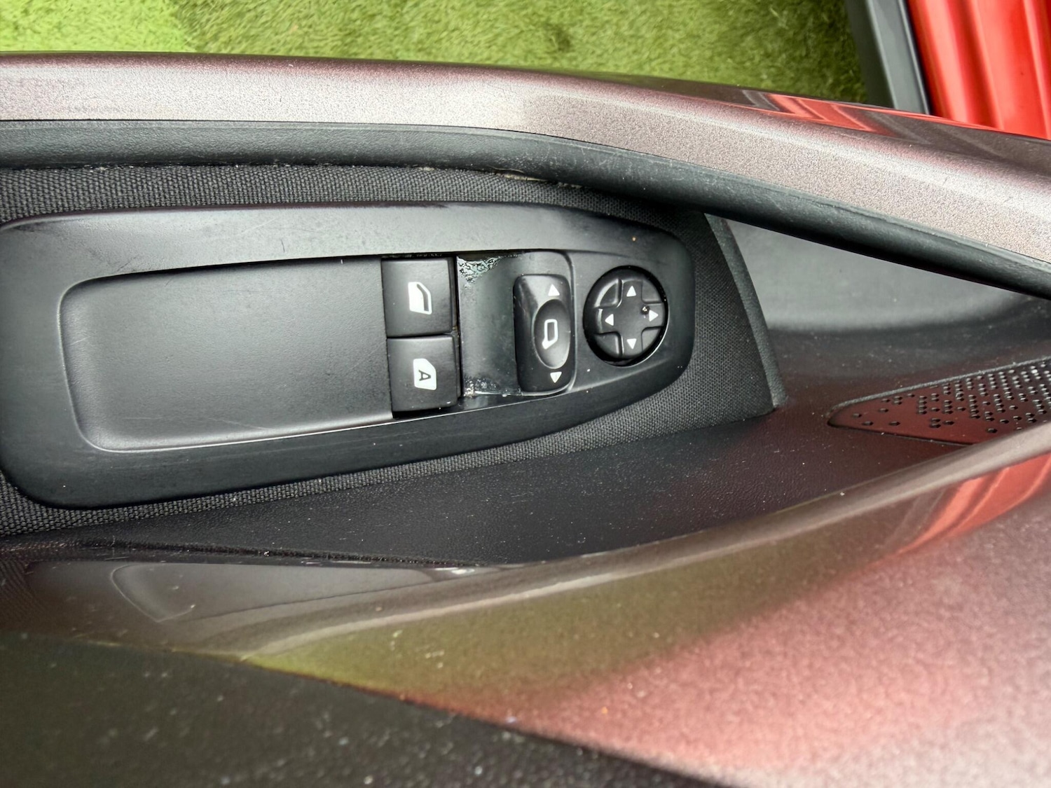 Used Peugeot 2008 2015 for sale - 77982629: Photo 24