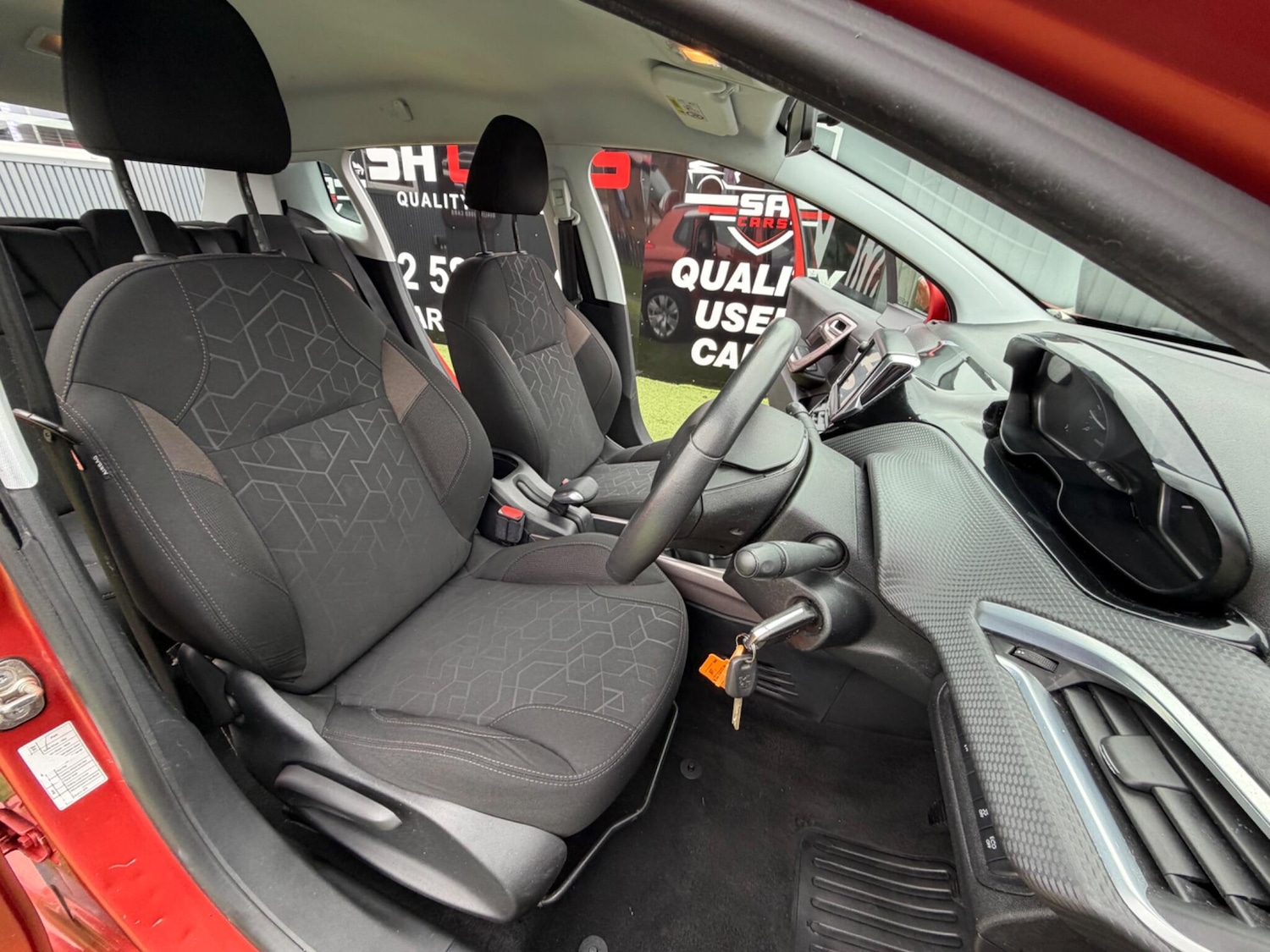 Used Peugeot 2008 2015 for sale - 77982629: Photo 3