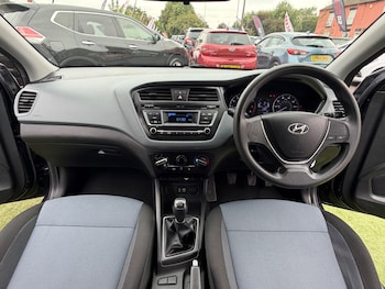 Used Hyundai i20 2016 for sale - 79259854: Photo