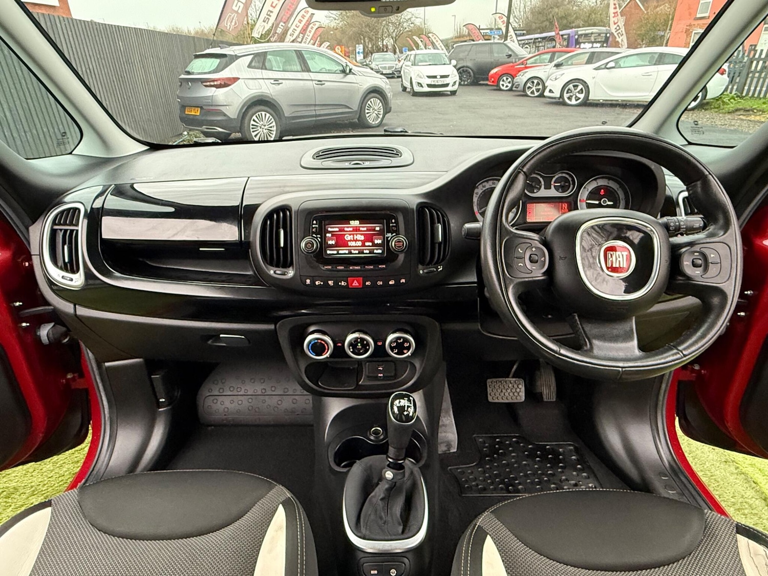 Used Fiat 500L 2014 for sale - 76993262: Photo 2